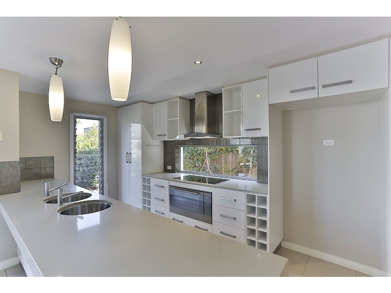 8 McCallum Court, Middle Ridge QLD 4350