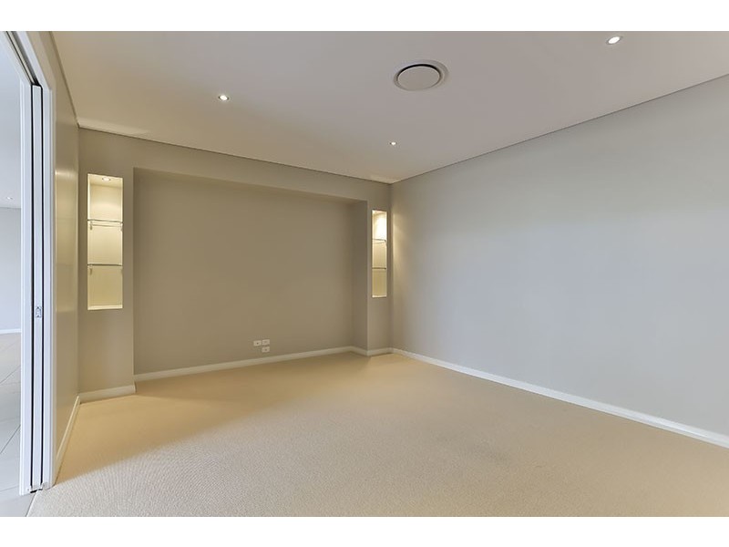8 McCallum Court, Middle Ridge QLD 4350