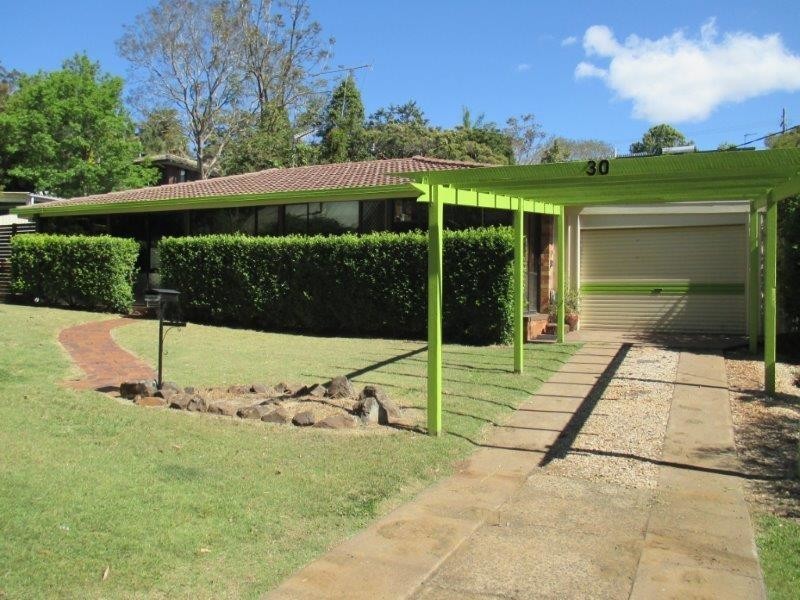 30 Amos Crescent, Mount Lofty QLD 4350