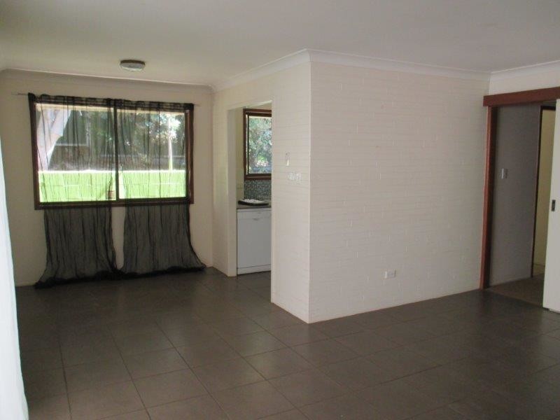 30 Amos Crescent, Mount Lofty QLD 4350