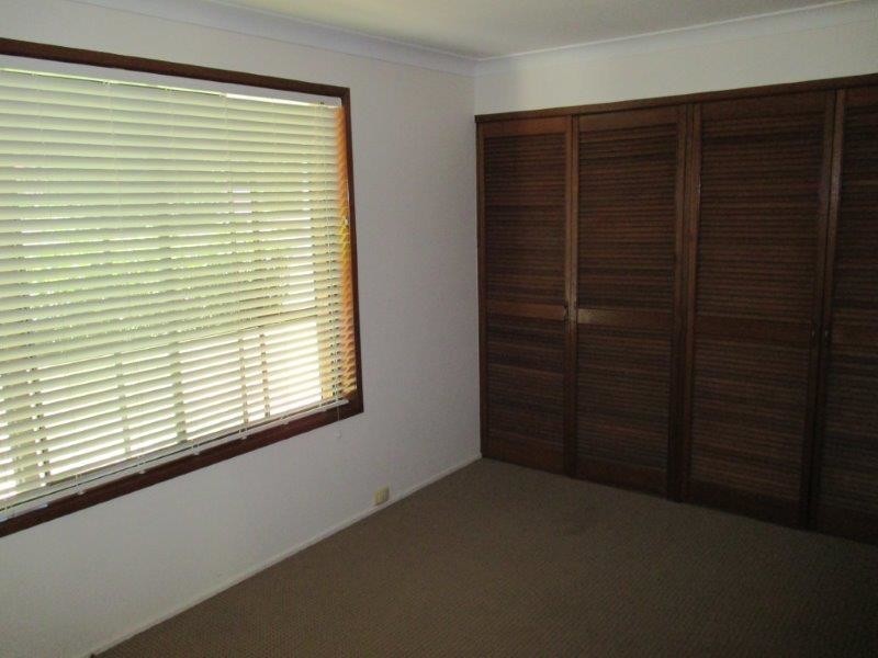 30 Amos Crescent, Mount Lofty QLD 4350