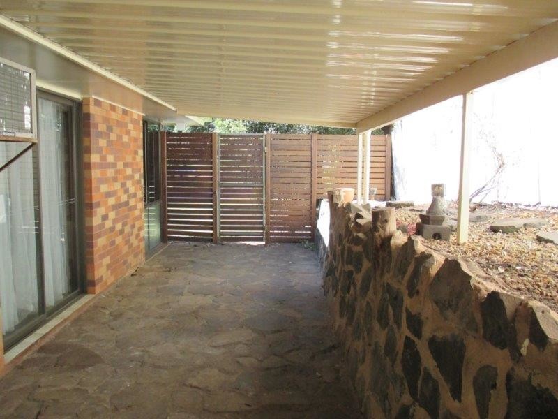 30 Amos Crescent, Mount Lofty QLD 4350