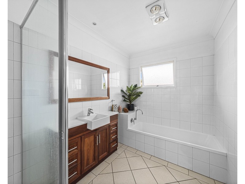 8 Erbacher Street, Centenary Heights QLD 4350