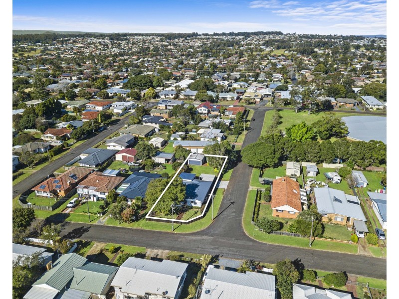 8 Erbacher Street, Centenary Heights QLD 4350