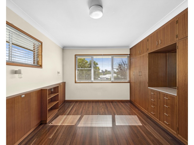 2 Dunmore Street, East Toowoomba QLD 4350
