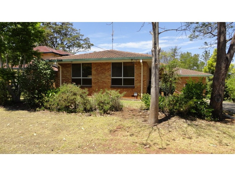 1/8 SPIES Court, Mount Lofty QLD 4350