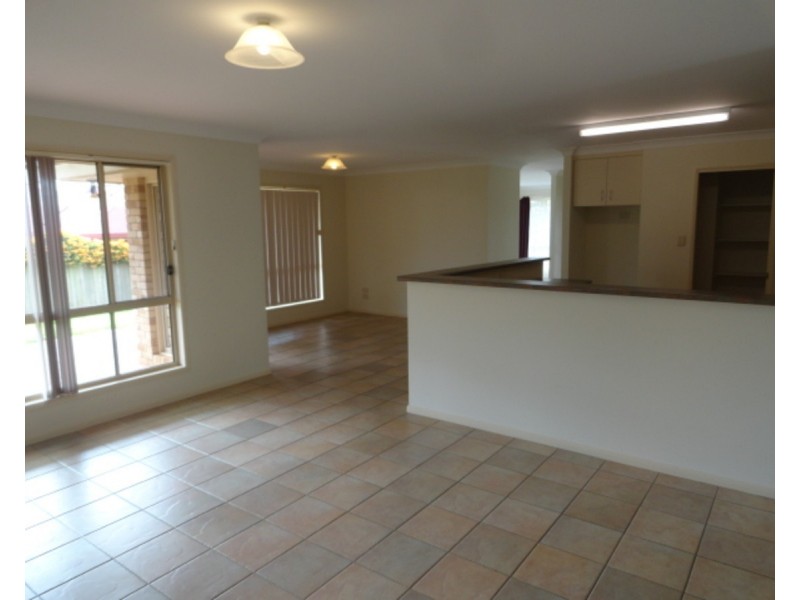 41 Dandelion Drive, Middle Ridge QLD 4350