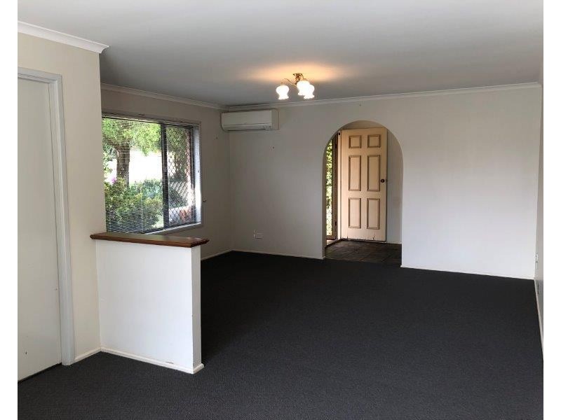 11 Lorraine Crescent, Centenary Heights QLD 4350