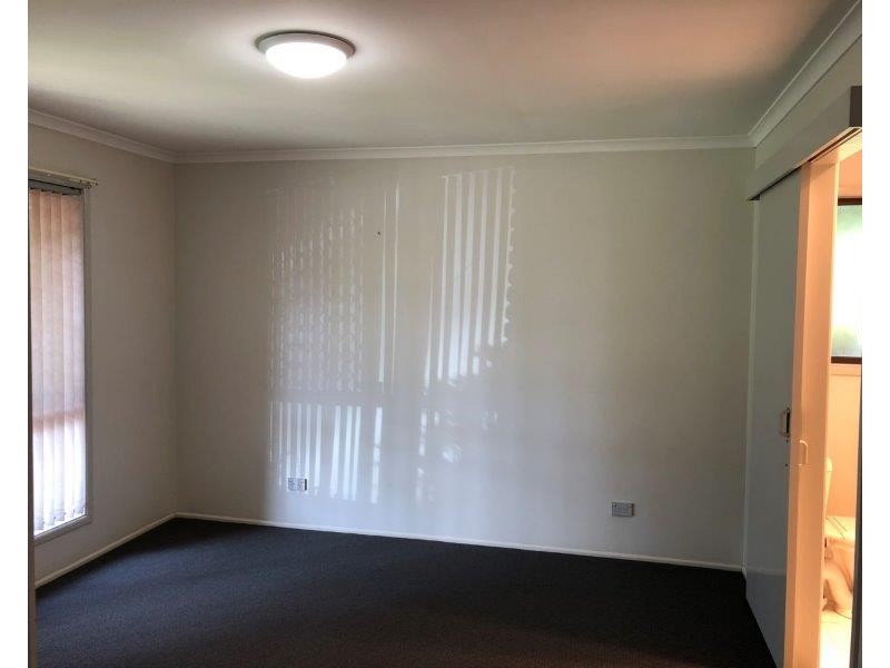 11 Lorraine Crescent, Centenary Heights QLD 4350