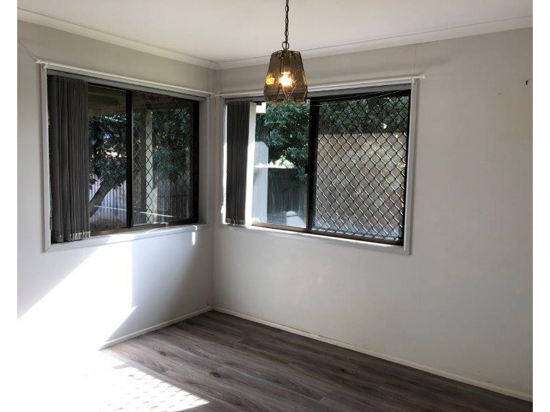 11 Lorraine Crescent, Centenary Heights QLD 4350