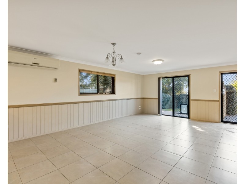 2/10 Denis Street, South Toowoomba QLD 4350