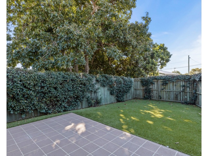 2/10 Denis Street, South Toowoomba QLD 4350
