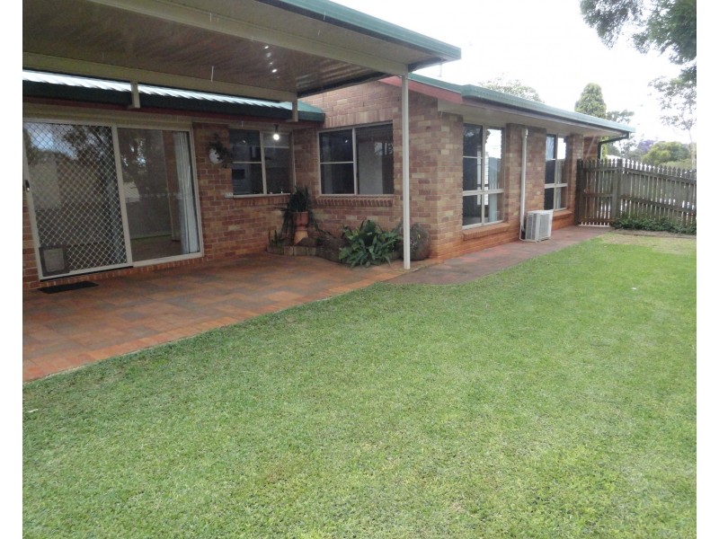 4 Zoe Court, Centenary Heights QLD 4350