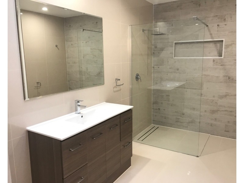 17 Cay Street, Newtown QLD 4350