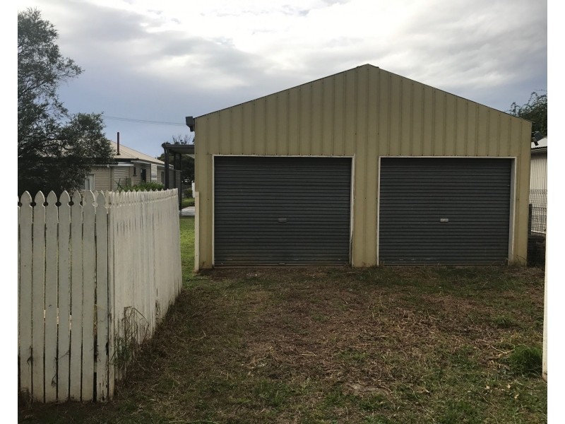 17 Cay Street, Newtown QLD 4350