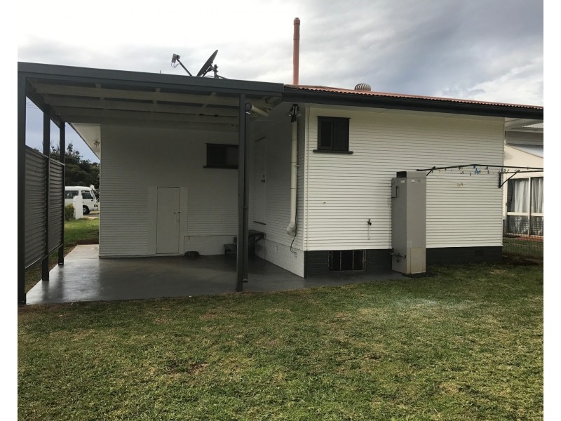 17 Cay Street, Newtown QLD 4350