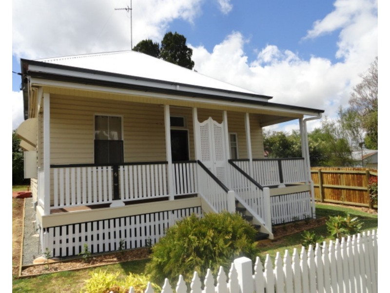 16 Kennedy Street, North Toowoomba QLD 4350