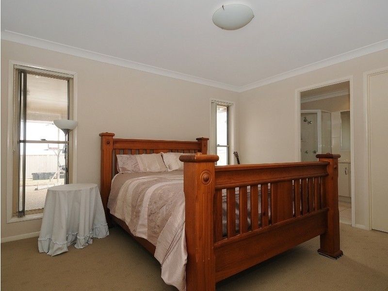 12 Jay Street, Westbrook QLD 4350