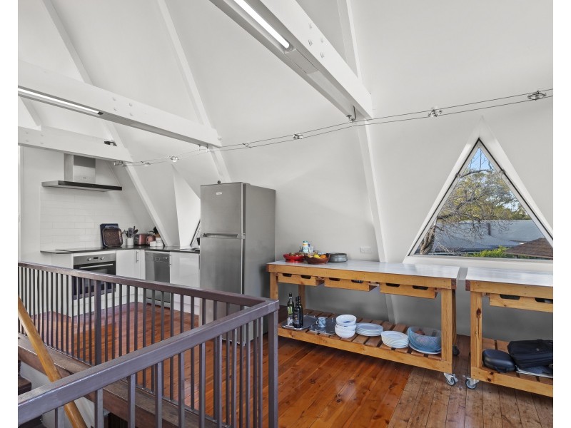 24 Tourist Road, East Toowoomba QLD 4350