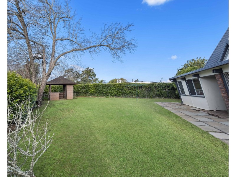 24 Tourist Road, East Toowoomba QLD 4350