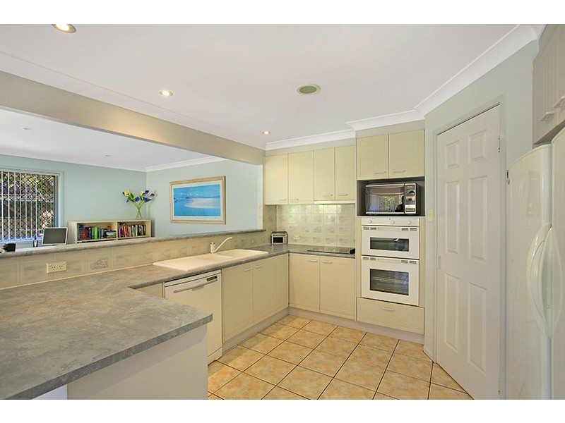 8 Parsley Drive, Middle Ridge QLD 4350