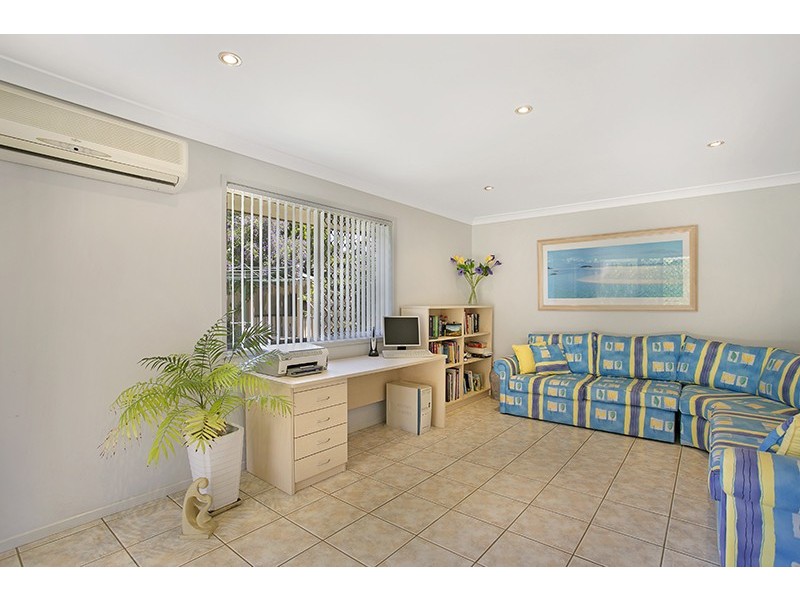 8 Parsley Drive, Middle Ridge QLD 4350