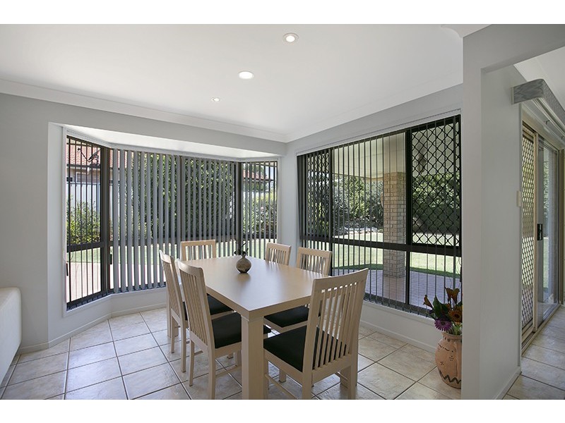 8 Parsley Drive, Middle Ridge QLD 4350