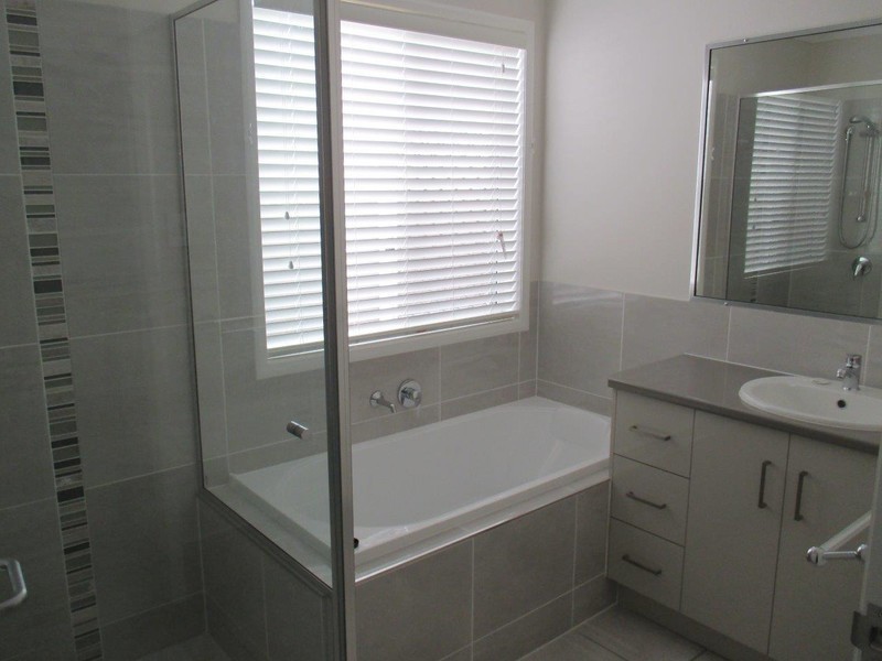 1b Bruntnell Street, Kearneys Spring QLD 4350