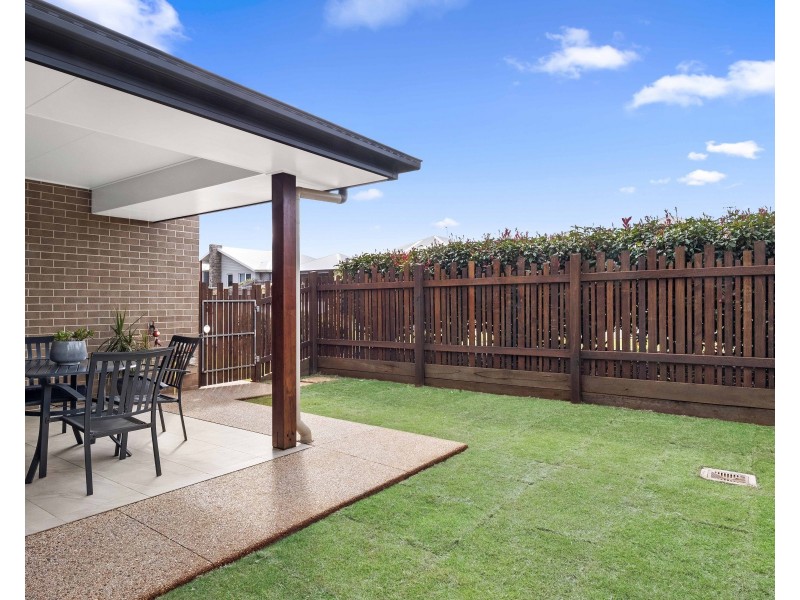 1/6 Bootes Street, Kearneys Spring QLD 4350