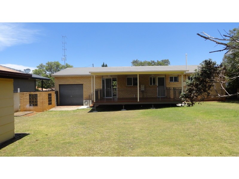 15 SARDON STREET, Centenary Heights QLD 4350