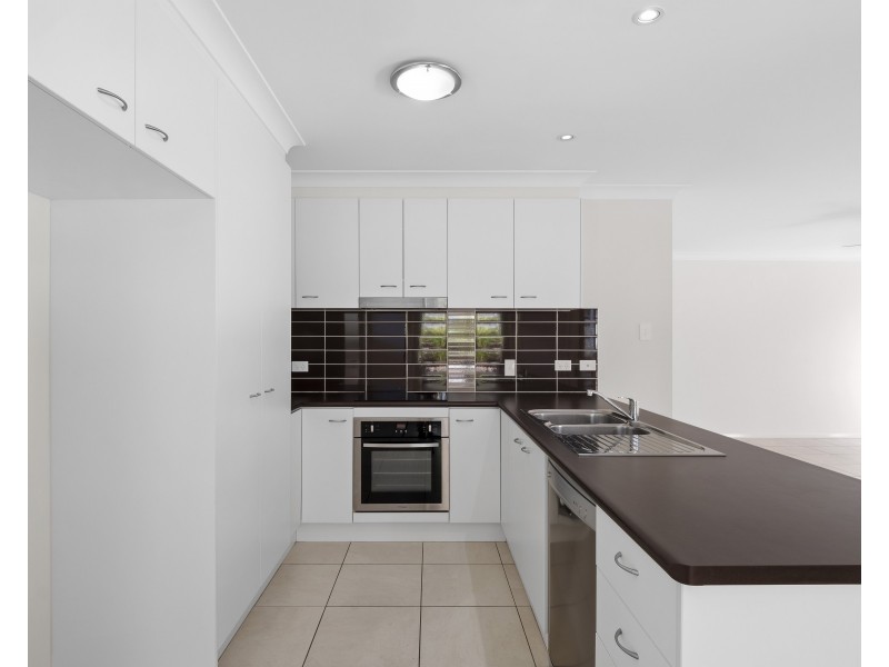 95 Entabeni Drive, Kearneys Spring QLD 4350