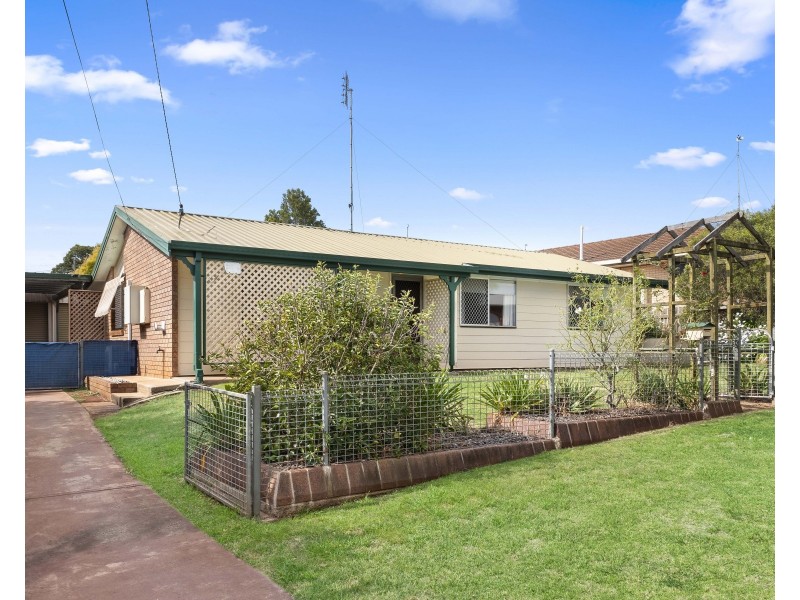 37 Lindberg Street, Wilsonton QLD 4350