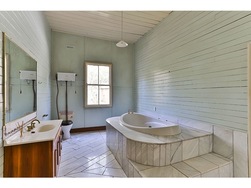 2239 Murphys Creek Road, Ballard QLD 4352