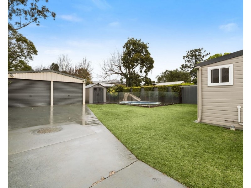 78 MacKenzie Street, Mount Lofty QLD 4350