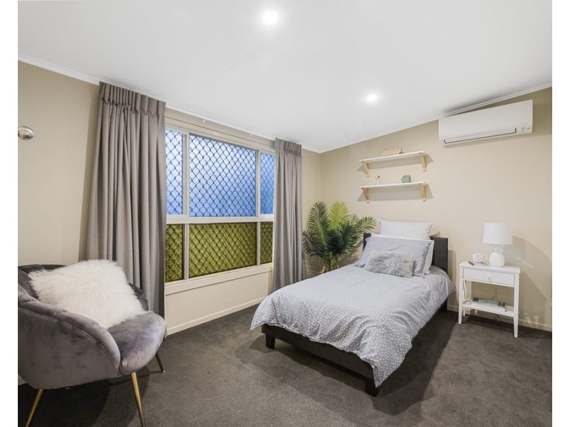 78 MacKenzie Street, Mount Lofty QLD 4350