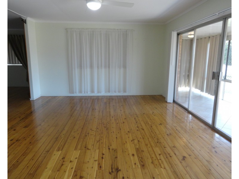 33 Hampton Street, Newtown QLD 4350