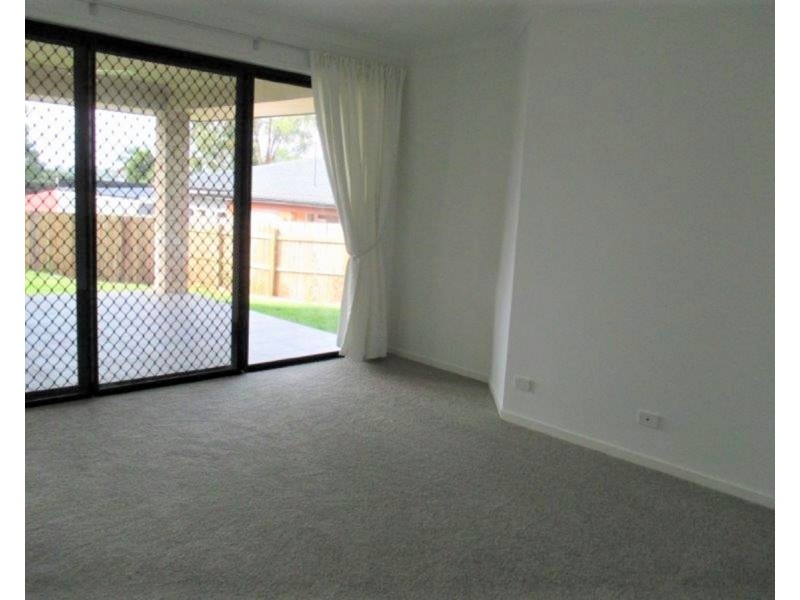 414 Mackenzie Street, Middle Ridge QLD 4350