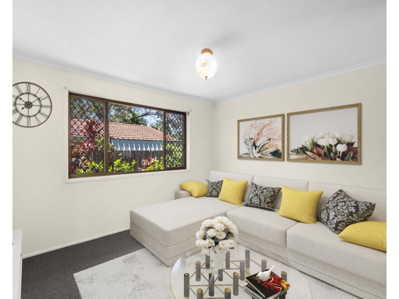 2/16a Lendrum Street, Newtown QLD 4350