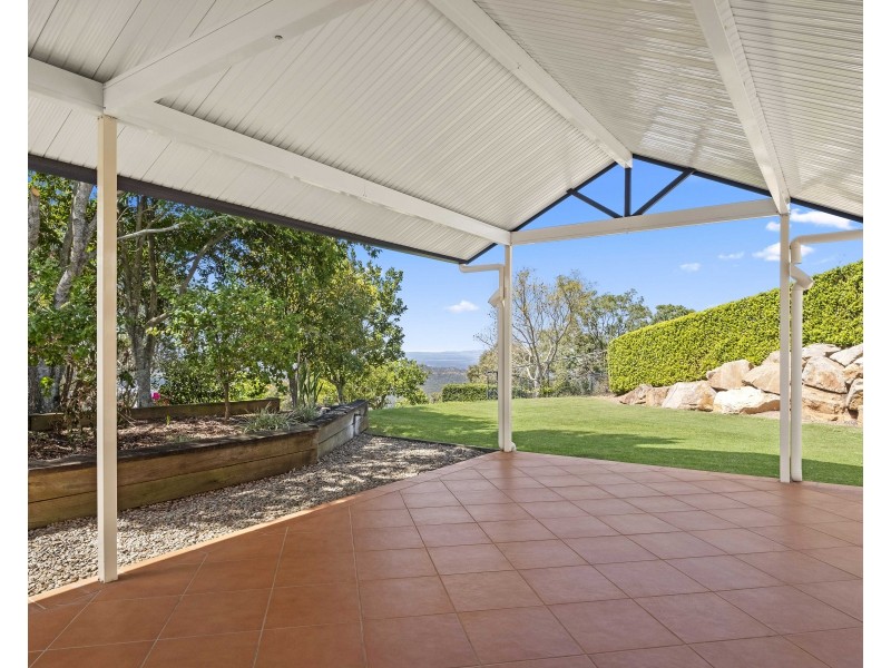 1 Keira Court, Blue Mountain Heights QLD 4350