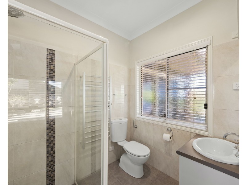 1 Keira Court, Blue Mountain Heights QLD 4350