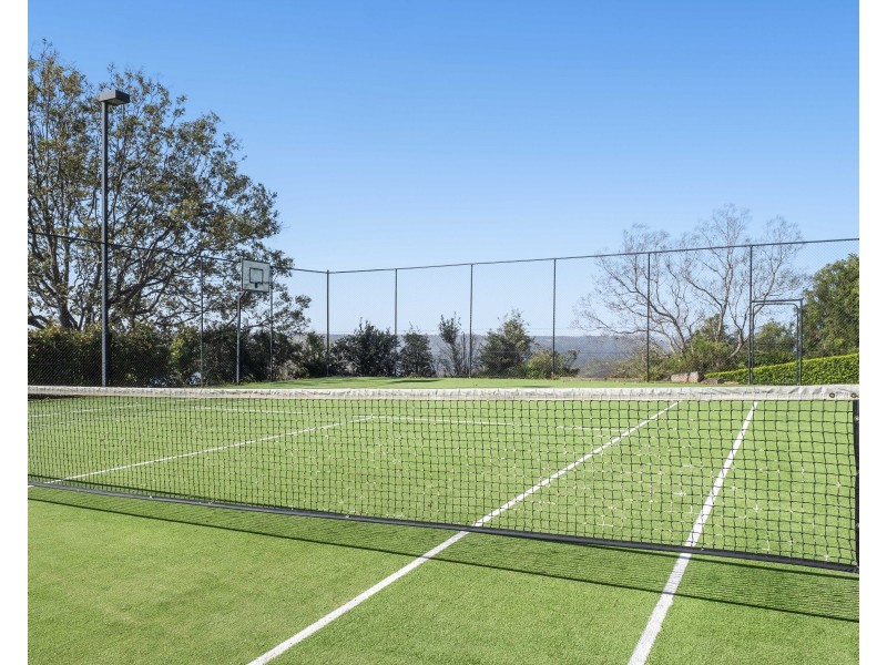 1 Keira Court, Blue Mountain Heights QLD 4350