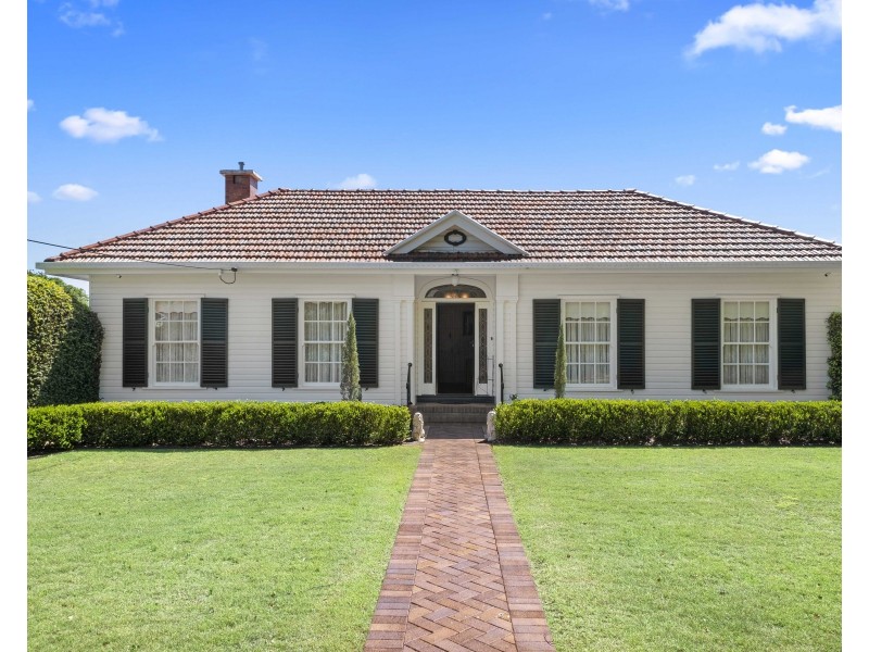 19 Campbell Street, East Toowoomba QLD 4350