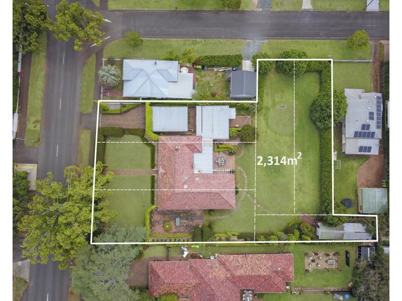 19 Campbell Street, East Toowoomba QLD 4350