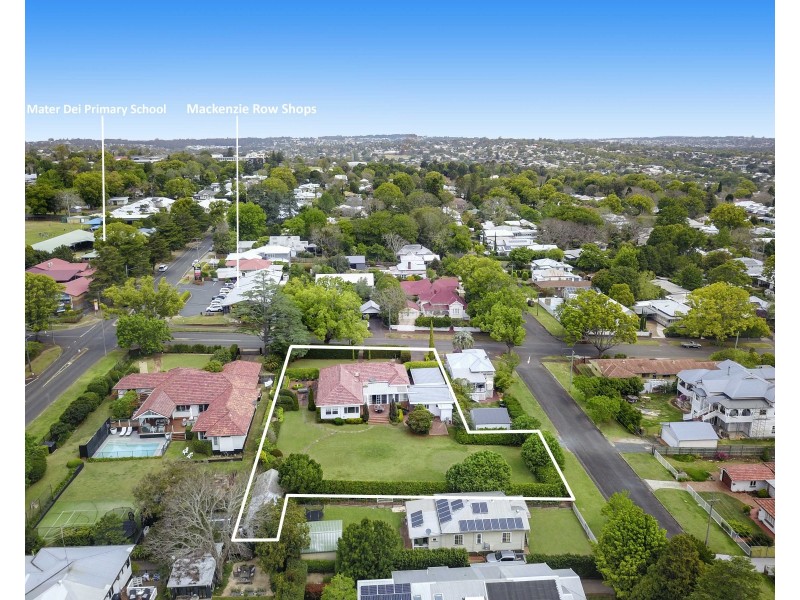 19 Campbell Street, East Toowoomba QLD 4350