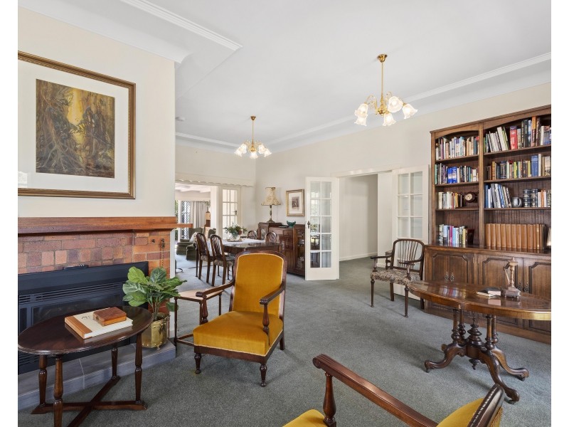 19 Campbell Street, East Toowoomba QLD 4350