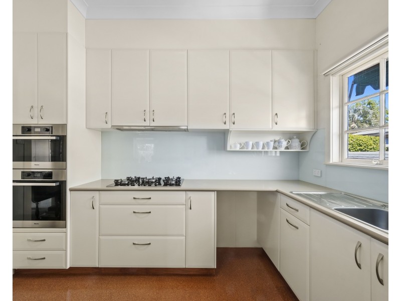 19 Campbell Street, East Toowoomba QLD 4350