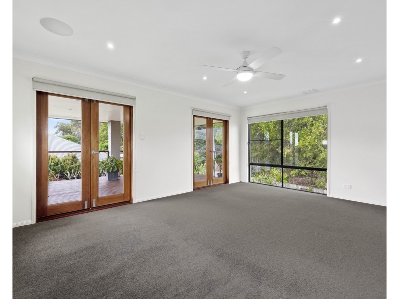 12 Jake Court, Middle Ridge QLD 4350