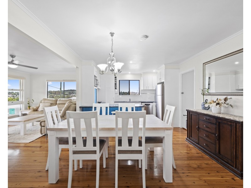 26 Loch Street, Centenary Heights QLD 4350