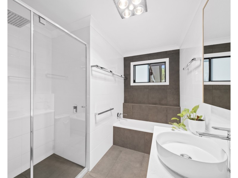 26 Loch Street, Centenary Heights QLD 4350