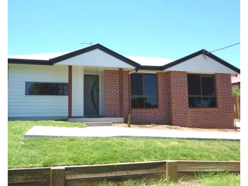 1/2a Beatty Street, Mount Lofty QLD 4350